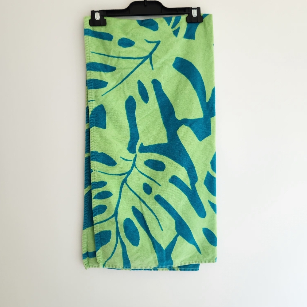 Urban Outfitters - Tropical Beach Towel